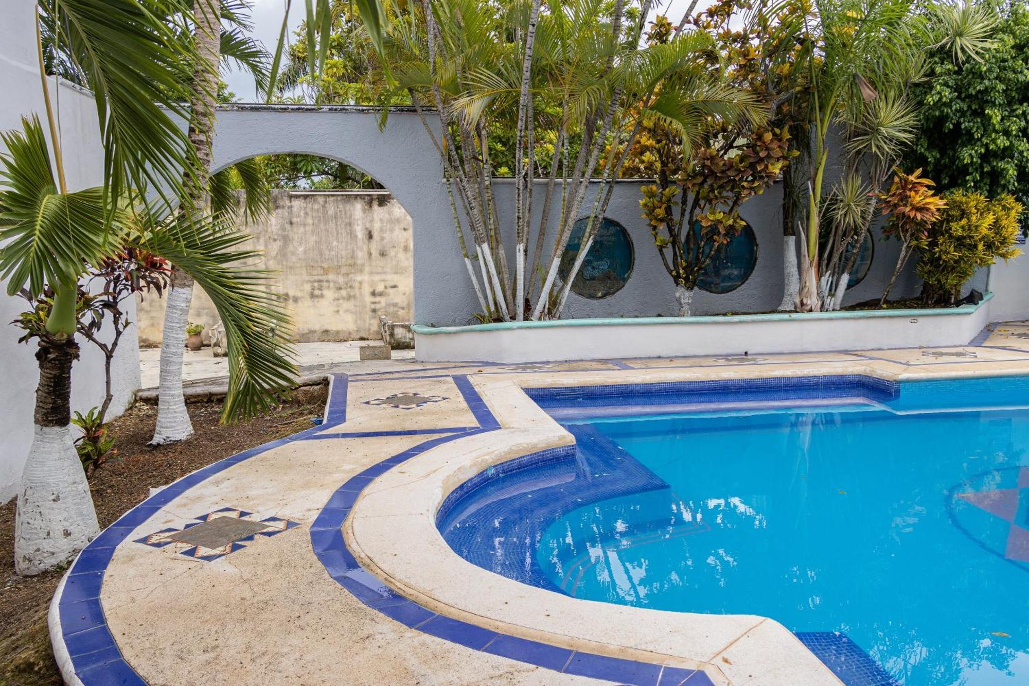 Oyo Hotel Marias,Aeropuerto Internacional De 切图马尔 外观 照片