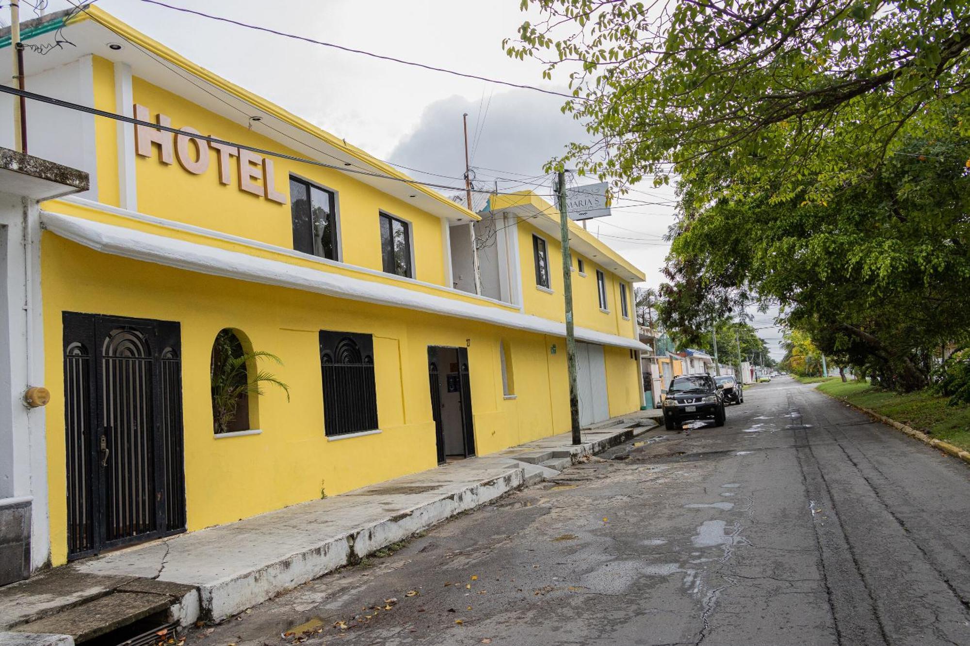 Oyo Hotel Marias,Aeropuerto Internacional De 切图马尔 外观 照片